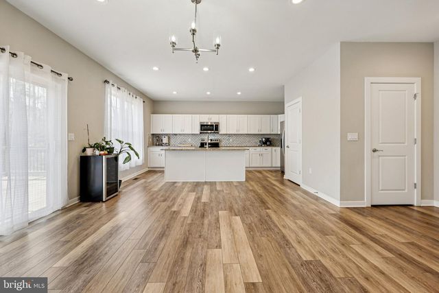 112 BUTLER CIR, Locust Grove, VA 22508