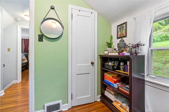 435 Filmore Rd, Forest Hills Boro, PA 15221