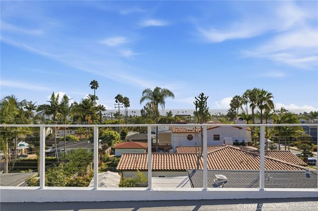 103 W Avenida Santiago, San Clemente, CA 92672
