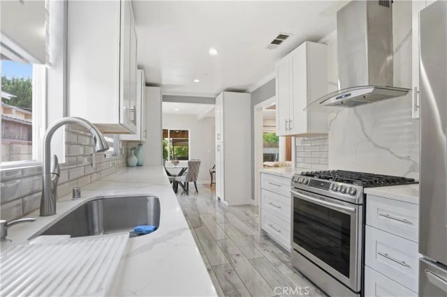 6949 Aura Avenue, Reseda, CA 91335