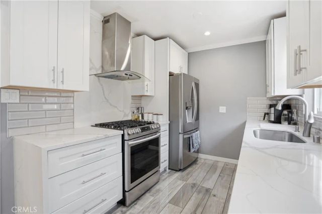 6949 Aura Avenue, Reseda, CA 91335