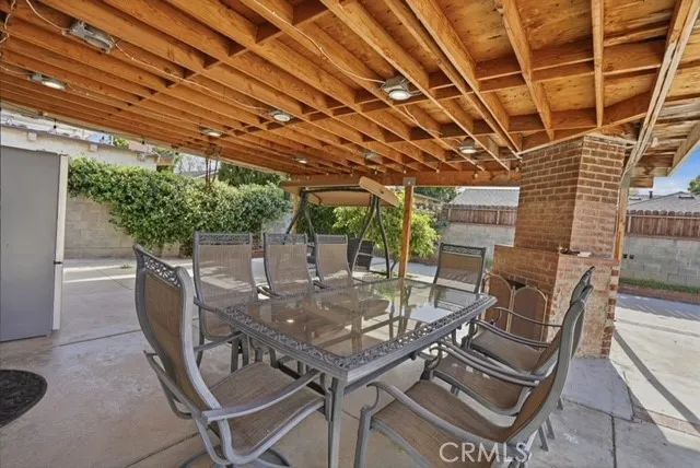 6949 Aura Avenue, Reseda, CA 91335