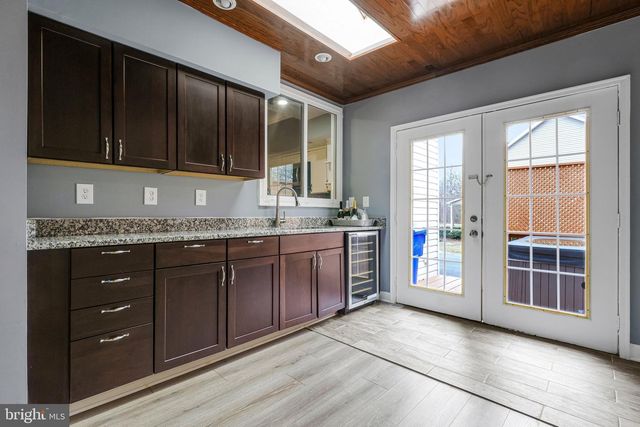 9238 CRESCENT LN, La Plata, MD 20646