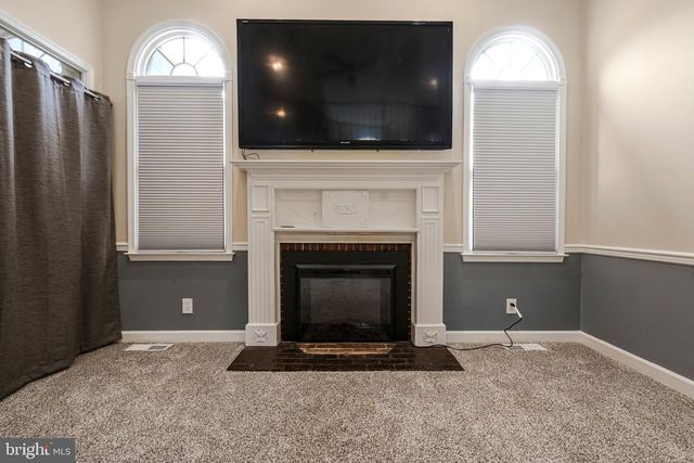 9238 CRESCENT LN, La Plata, MD 20646