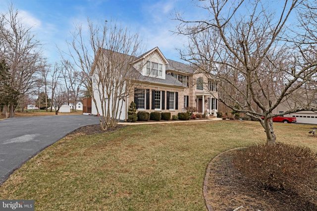 9238 CRESCENT LN, La Plata, MD 20646