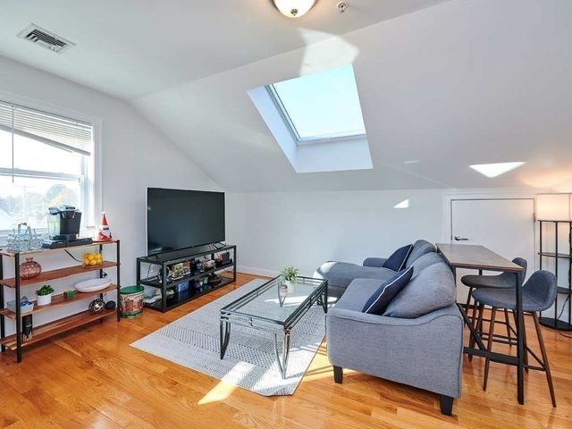 107 Highland Ave 8, Salem, MA 01960