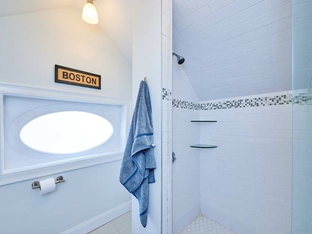 107 Highland Ave 8, Salem, MA 01960