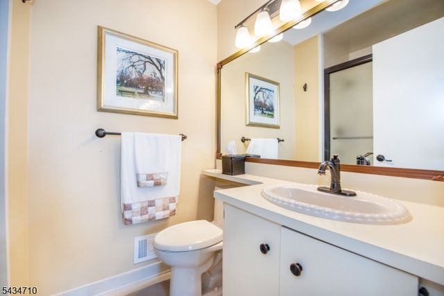 193 Gettysburg Way, Lincoln Park Boro, NJ 07035