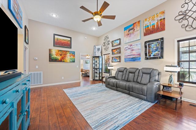 130 Beaver Creek Dr, Portland, TN 37148