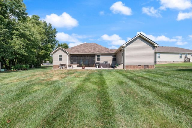 130 Beaver Creek Dr, Portland, TN 37148