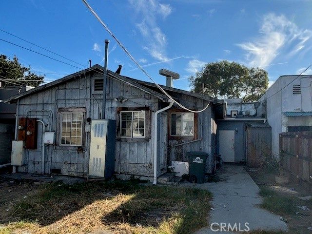 3841 Tweedy, South Gate, CA 90280
