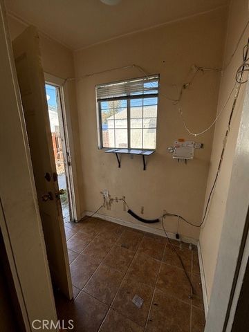 3841 Tweedy, South Gate, CA 90280
