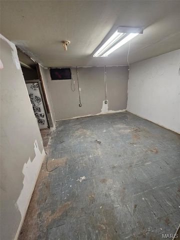 12371 Pinta Drive, St Louis, MO 63138