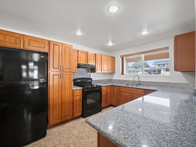 166 Eleu Pl, Kihei, HI 96753