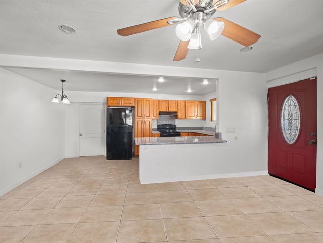 166 Eleu Pl, Kihei, HI 96753