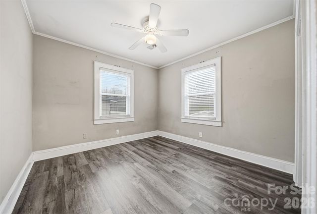 2036 4th Street NE, Hickory, NC 28601