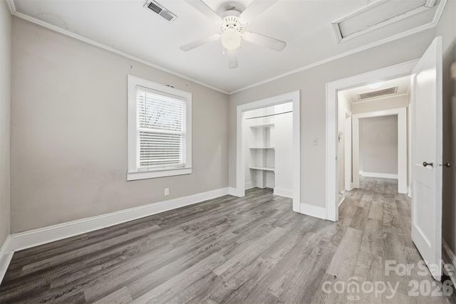 2036 4th Street NE, Hickory, NC 28601