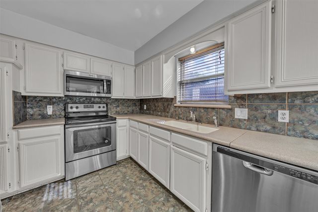 735 Danvers Lane, Mansfield, TX 76063