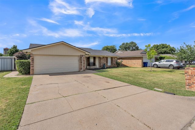 735 Danvers Lane, Mansfield, TX 76063
