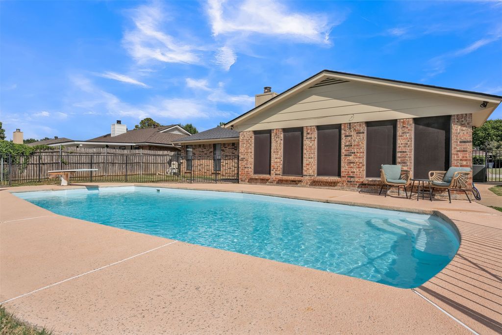 735 Danvers Lane, Mansfield, TX 76063