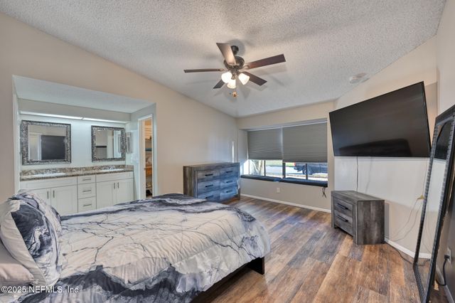 7274 EAGLES PERCH Drive, Jacksonville, FL 32244