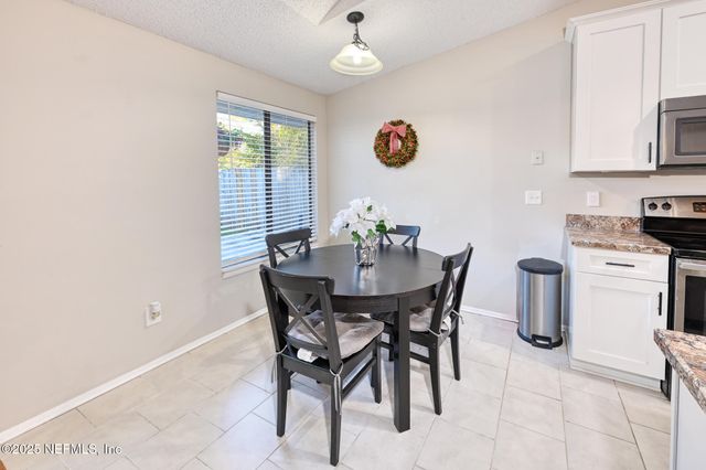 7274 EAGLES PERCH Drive, Jacksonville, FL 32244