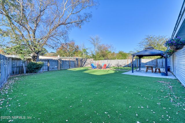 7274 EAGLES PERCH Drive, Jacksonville, FL 32244