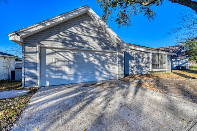 7274 EAGLES PERCH Drive, Jacksonville, FL 32244