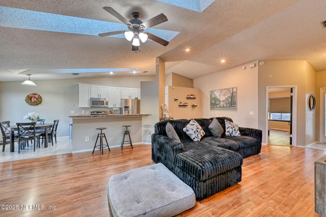 7274 EAGLES PERCH Drive, Jacksonville, FL 32244