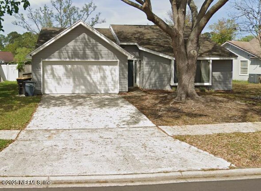 7274 EAGLES PERCH Drive, Jacksonville, FL 32244