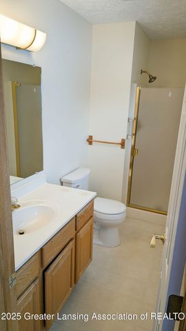 1147 Tamarack Trail, Charlotte, MI 48813