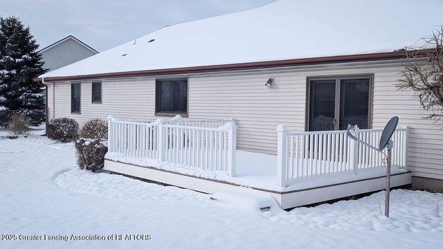 1147 Tamarack Trail, Charlotte, MI 48813