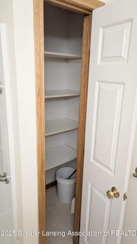 1147 Tamarack Trail, Charlotte, MI 48813