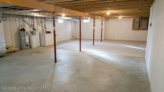 1147 Tamarack Trail, Charlotte, MI 48813