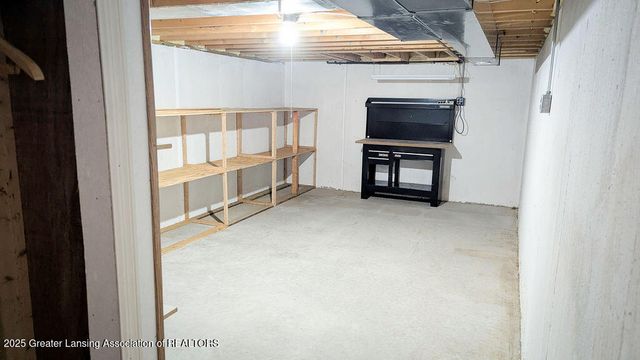 1147 Tamarack Trail, Charlotte, MI 48813