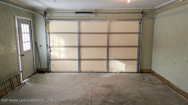 1147 Tamarack Trail, Charlotte, MI 48813