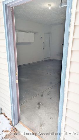 1147 Tamarack Trail, Charlotte, MI 48813