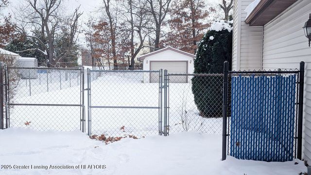 1147 Tamarack Trail, Charlotte, MI 48813