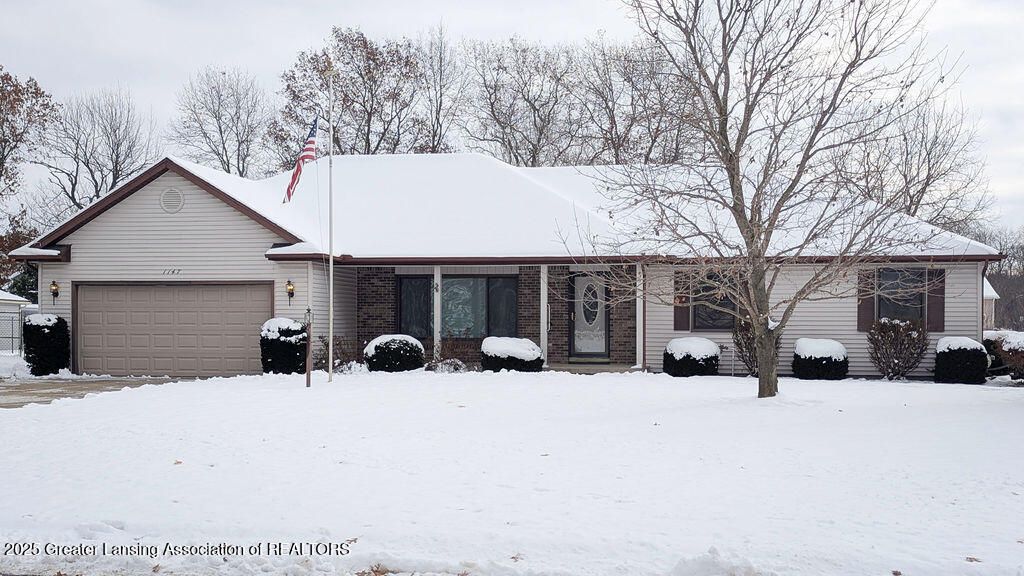 1147 Tamarack Trail, Charlotte, MI 48813