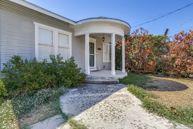 622 W Rosewood Ave, San Antonio, TX 78212