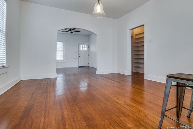 622 W Rosewood Ave, San Antonio, TX 78212