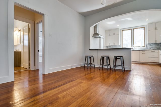 622 W Rosewood Ave, San Antonio, TX 78212