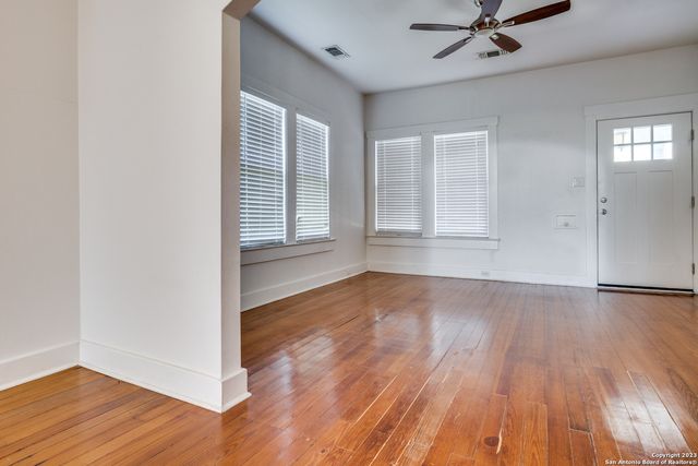 622 W Rosewood Ave, San Antonio, TX 78212