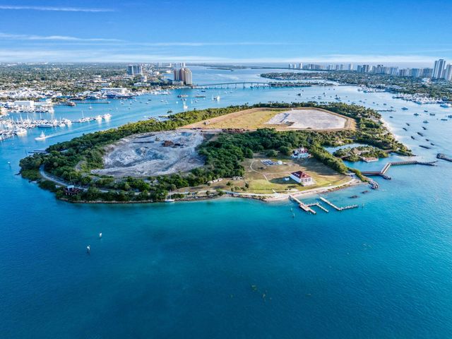 56 W 12th Street A, Riviera Beach, FL 33404