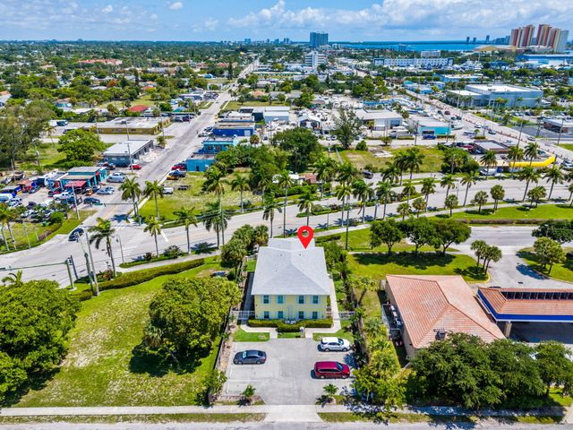 56 W 12th Street A, Riviera Beach, FL 33404