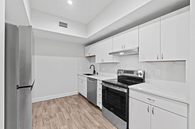56 W 12th Street A, Riviera Beach, FL 33404