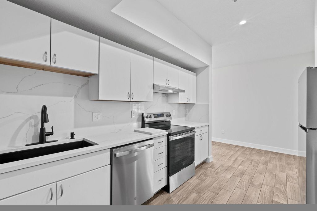 56 W 12th Street A, Riviera Beach, FL 33404
