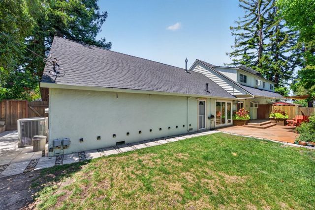 10380 Lockwood Drive, Cupertino, CA 95014