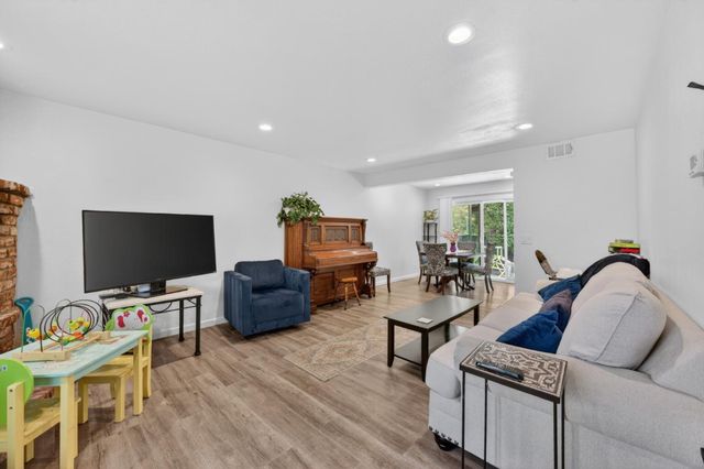10380 Lockwood Drive, Cupertino, CA 95014