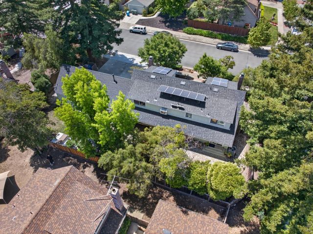 10380 Lockwood Drive, Cupertino, CA 95014